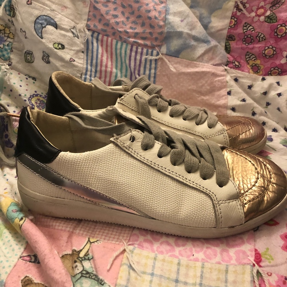 Well worn women’s dolce vita shoes